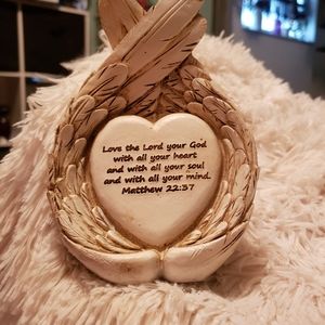 Angel Wings w/Heart inside